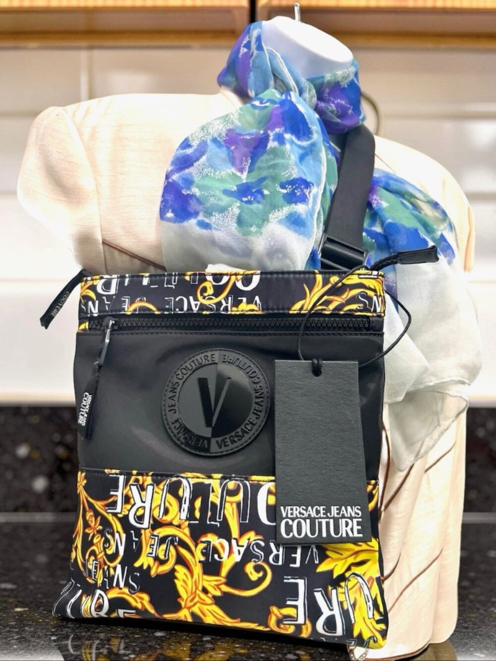 VERSACE JEANS COUTURE Shoulder Bag Black Gold  White Logo+Free Chiffon Scarf(11 - Picture 15 of 15